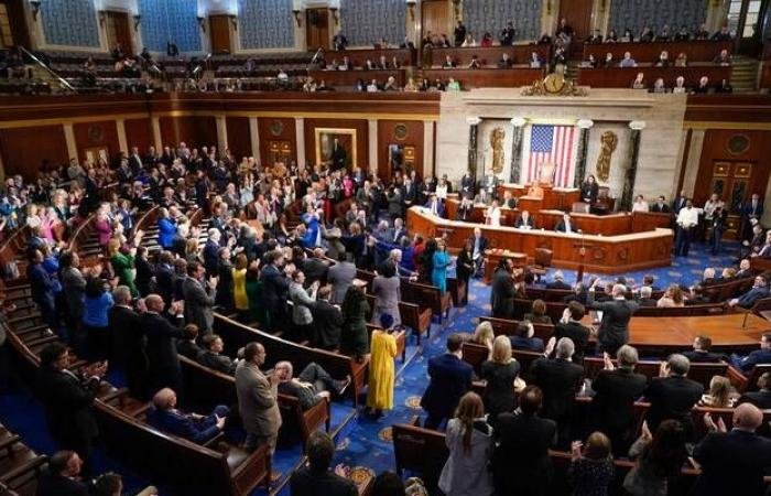 الكونجرس الأمريكي يحذر من نشر ترامب قوات برية في إيران