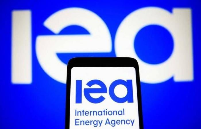 الطاقة الدولية تضخ 400 مليون برميل لاحتواء اضطرابات حرب إيران