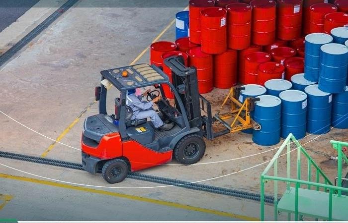 أخبار السعودية | 10 ملايين غرامة لمنشآت تخزين النفايات الخطرة المخالفة | عيون الجزيرة السعودية الان