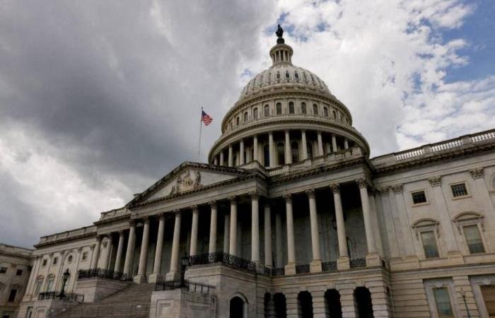 عجز الموازنة الأمريكية يتجاوز تريليون دولار