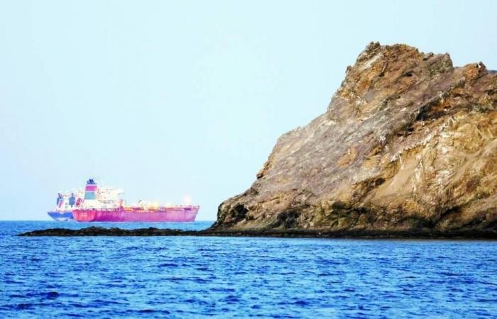 «شريان هرمز».. مضيق يضيق في جسد الاقتصاد