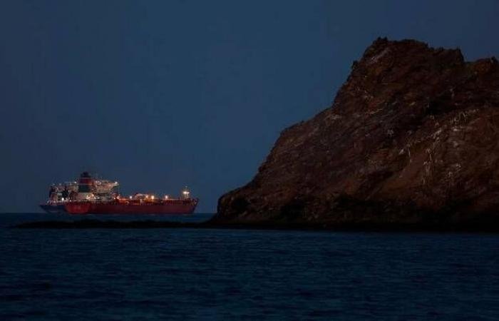 13 سفينة تضررت.. تصاعد الهجمات البحرية في الصراع بالشرق الأوسط
