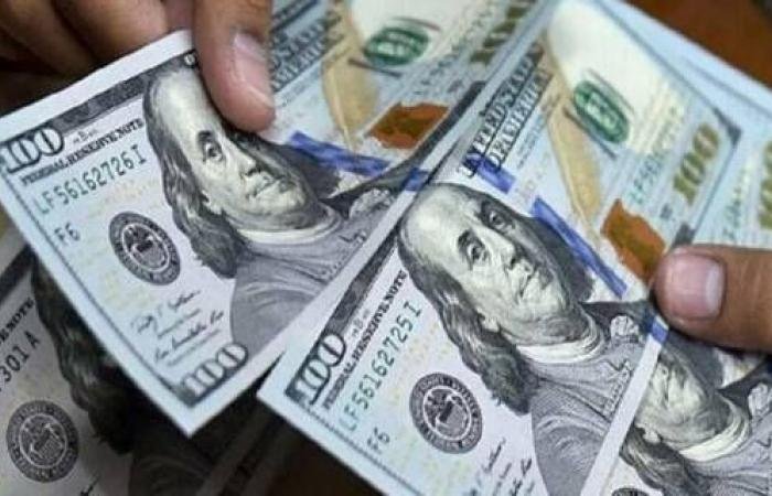 خيارات الدولار تلامس ذروة التفاؤل مع اشتعال أزمة الطاقة العالمية