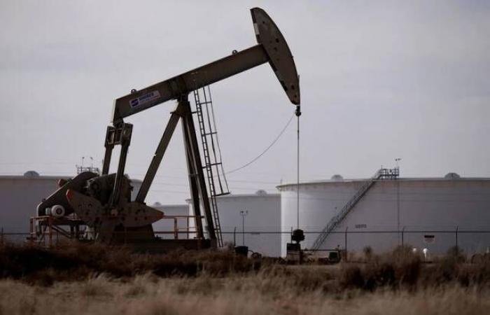 الأسهم الأوروبية تتراجع مع تجاوز سعر النفط 100 دولار