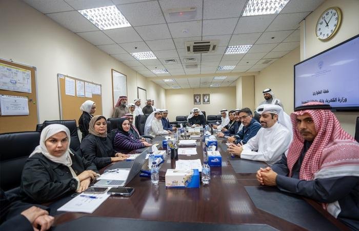 أخبار الكويت | رئيس الوزراء يقوم بزيارة تفقدية إلى مبنى وزارة الكهرباء والماء | عيون الجزيرة الكويت