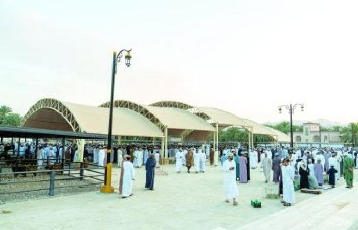 أخبار سلطنة عمان | هبطات الأسواق التراثية تنعش الحركة التجارية استعدادًا لعيد الفطر | عيون الجزيرة الاخبارية عمان