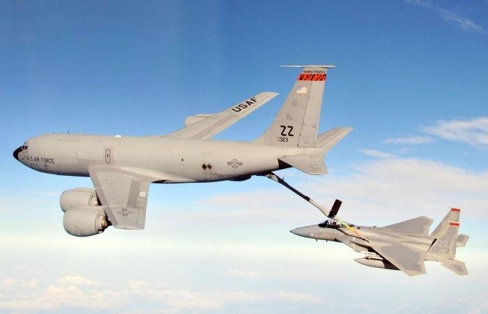 الجيش الأميركي: حصيلة تحطم طائرة التزود بالوقود في العراق ترتفع إلى 6 قتلى | عيون الجزيرة