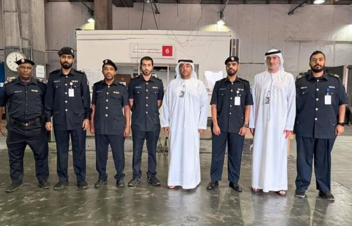 مدير عام جمارك أبوظبي يتفقد عمليات قرية الشحن في «مطار زايد»