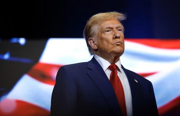 ترامب: دمرنا بالكامل كل الأهداف العسكرية في جزيرة خرج الإيرانية | عيون الجزيرة