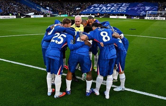 الرياضة الان | حادثة غريبة.. مدرب تشيلسي ينتقد الحكم بعد اقتحامه حلقة اللاعبين | عيون الجزيرة الرياضي