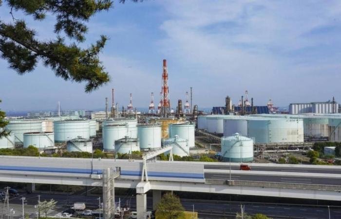 اليابان تبدأ السحب من احتياطيات النفط غداً