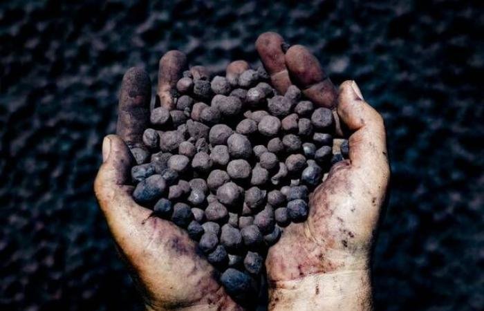 إنتاج الصلب الصيني يتراجع 3.6% مع انحسار الطلب العقاري