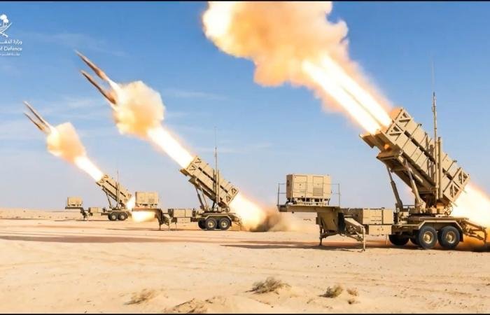 أخبار قطر | وزارة الدفاع القطرية تعلن عن تصدي القوات المسلحة لهجمة صاروخية استهدفت الدولة | عيون الجزيرة قطر