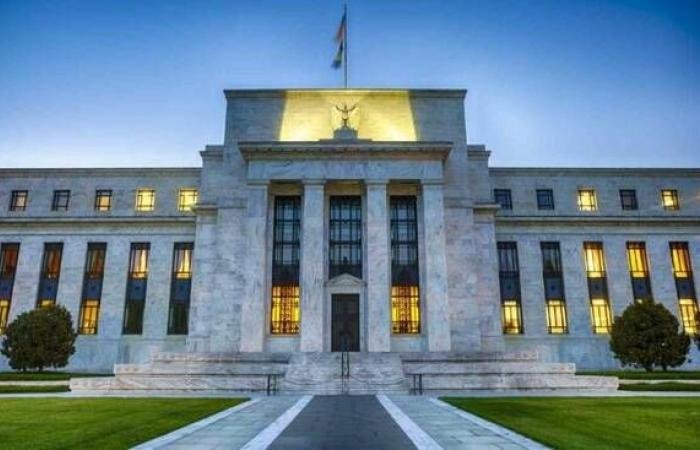 الفيدرالي الأمريكي أمام "معضلة القرن".. كبح التضخم أو إنقاذ الاقتصاد