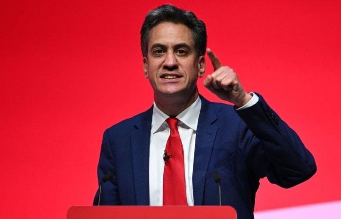 بريطانيا: نجري مشاورات مع حلفائنا لاعادة فتح مضيق هرمز | عيون الجزيرة