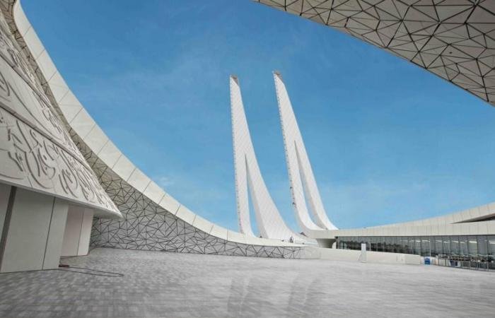 أخبار قطر | صلاة العيد في جامع المدينة التعليمية | عيون الجزيرة قطر