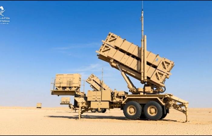 أخبار قطر | وزارة الدفاع تعلن التصدي لهجمة صاروخية | عيون الجزيرة قطر