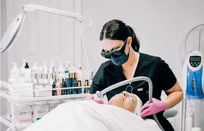 أخبار قطر | مختصون لـ "الشرق": ازدحام عيادات التجميل قبل العيد.. والبوتكس وإبر النضارة في الصدارة | عيون الجزيرة قطر