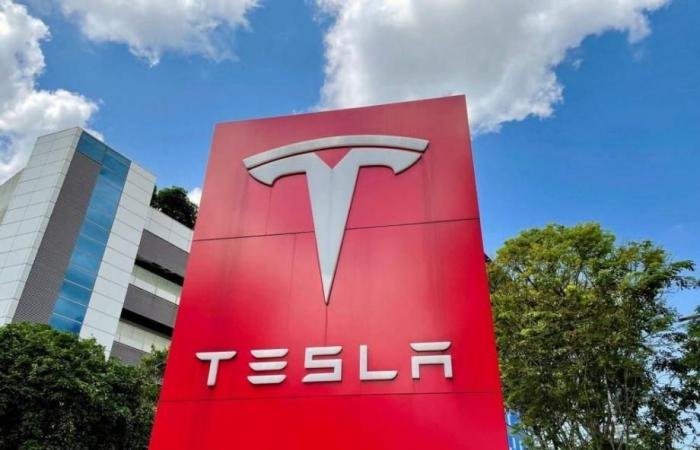 «تيسلا» تتيح الشحن السريع مجاناً في الإمارات ودول «التعاون»