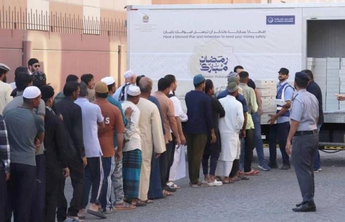 الامارات الان | «الأنصاري للصرافة» توزع 10000 وجبة إفطار | عيون الجزيرة الامارات