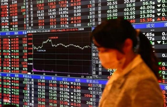 تراجع الأسهم الآسيوية متأثرة بارتفاع أسعار النفط والتوترات الجيوسياسية