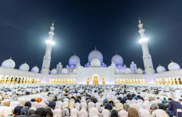 الامارات الان | جامع الشيخ زايد يستقبل زواره بـ «نور وضياء» | عيون الجزيرة الامارات