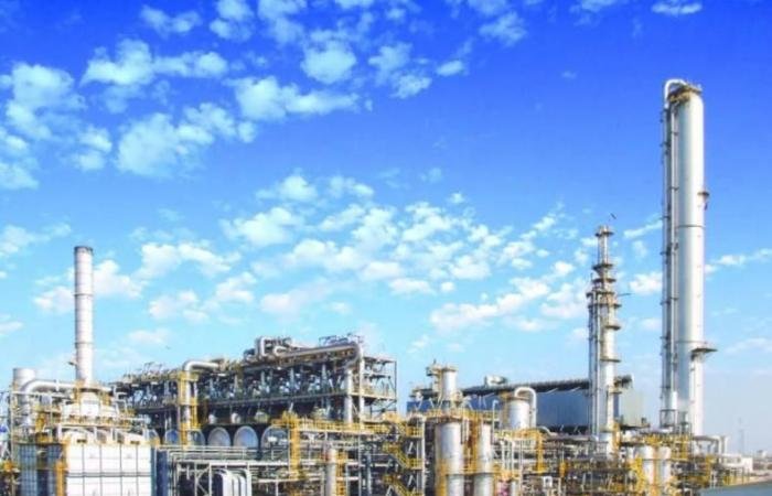 «سينوكيم» الصينية تخفض تكرير النفط