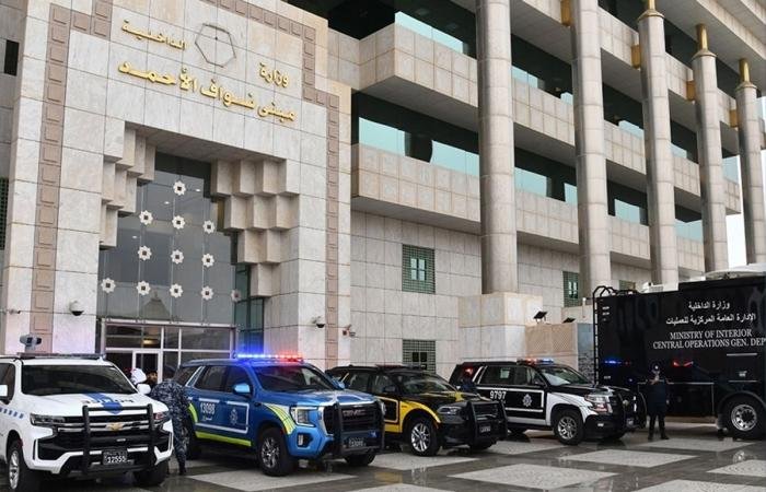أخبار الكويت | وكيل الداخلية يُشيد بيقظة رجال الأمن: كفاءة واقتدار | عيون الجزيرة الكويت