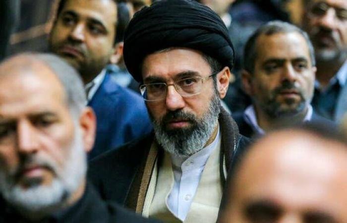 خامنئي ينفي صلة طهران بالهجمات على تركيا وعُمان