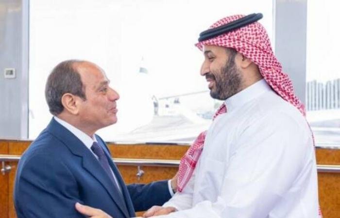ولي العهد يستقبل الرئيس المصري في جدة