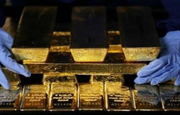 الذهب يسجل أسوأ أداء خلال 15 عاماً منذ أكتوبر 2008