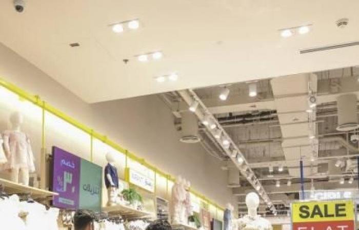مراكز تسوق ومتاجر تمدد تخفيضات العيد حتى إبريل