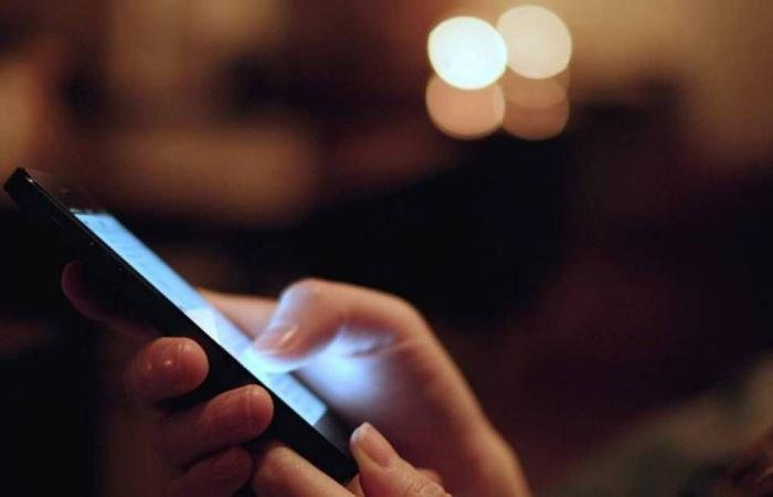 أخبار قطر |  وزارة الداخلية تهيب بعدم التجاوب مع الاتصالات المشبوهة التي تستغل الظروف الحالية | عيون الجزيرة قطر