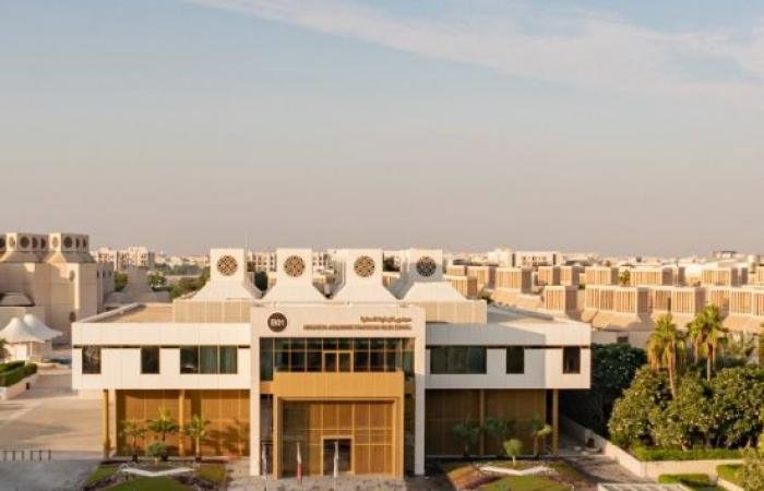أخبار قطر |  جامعة قطر تعلن العودة إلى الدراسة والعمل داخل الحرم الجامعي | عيون الجزيرة قطر