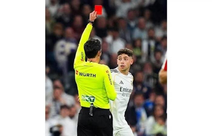 الرياضة الان | «فضيحة تحكيمية» تشعل الغضب.. ريال مدريد يهاجم حكام الليغا بعد ديربي مثير | عيون الجزيرة الرياضي