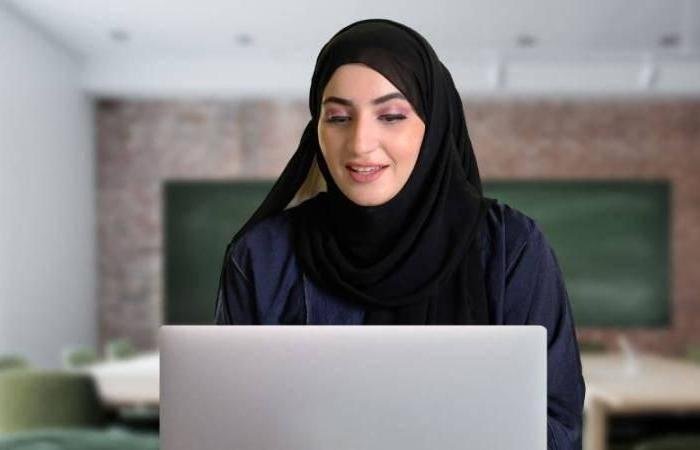 الامارات الان | الإمارات.. التعلم عن بُعد يدعم جودة الخطط الدراسية ورفاه الطلبة | عيون الجزيرة الامارات