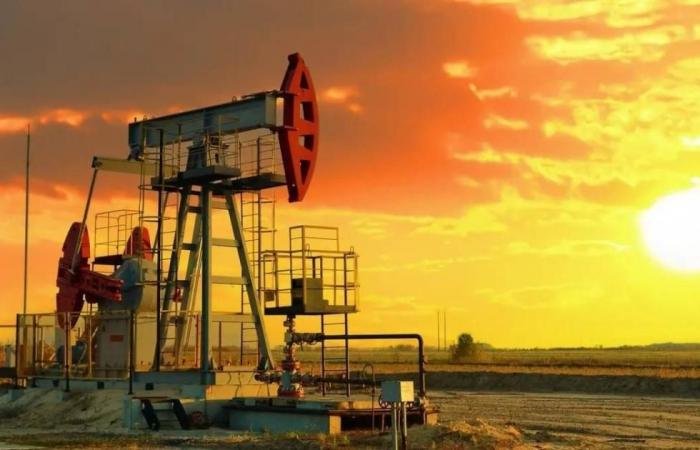 «رهانات نفطية» بـ580 مليون دولار تسبق إعلان «التهدئة»