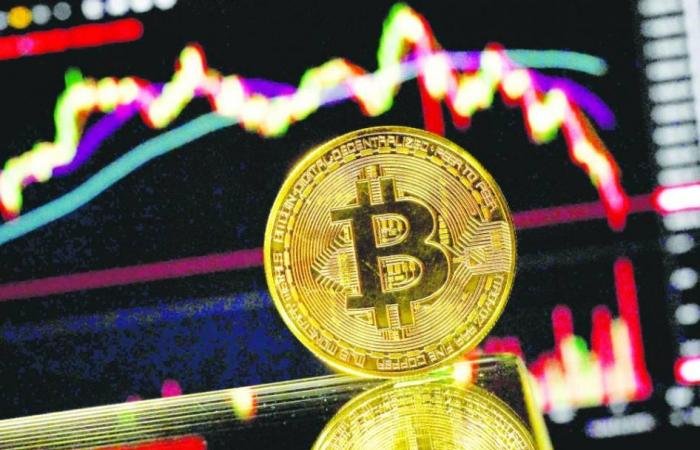 «البيتكوين» تصعد فوق 71 ألف دولار