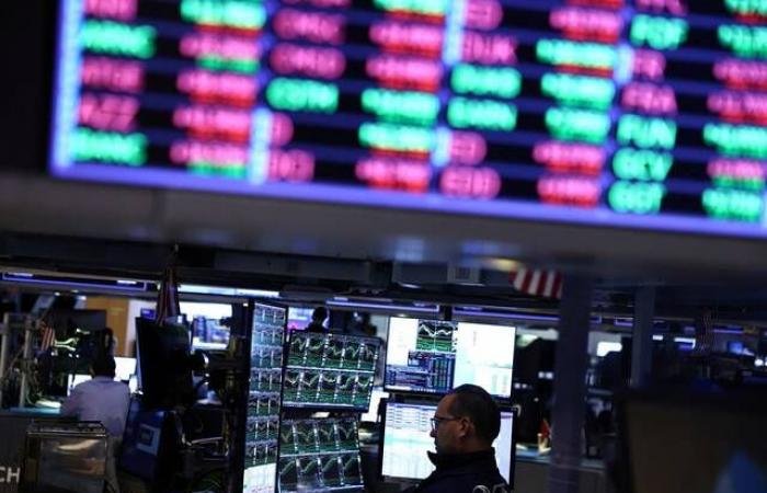 ارتفاع مفاجئ بتداولات الأسهم والنفط قبل دقائق من منشور ترامب