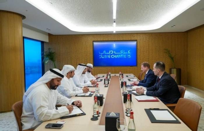 غرف دبي تبحث التعاون الاستثماري مع نظيرتها في براغ