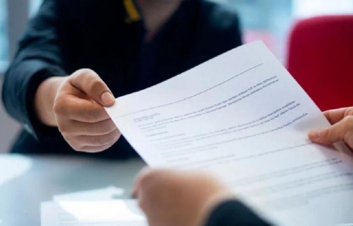 أخبار قطر | وزارة العمل توضح شروط تغيير جهة العمل للمقيمين والإجراءات وآلية التقديم | عيون الجزيرة قطر