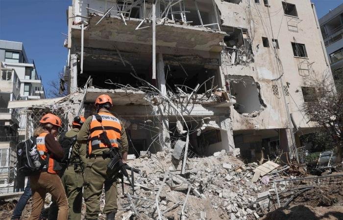 مشروع قرار خليجي لفتح «هرمز» تحت البند السابع | عيون الجزيرة