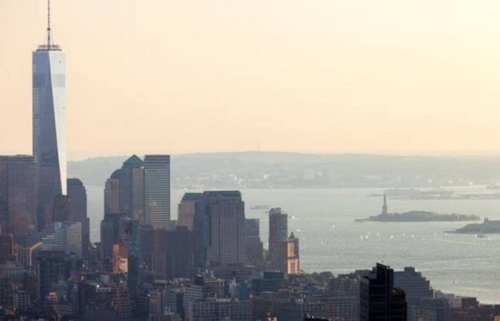 تراجع النشاط التجاري الأمريكي مع ارتفاع الأسعار بسبب الحرب الإيرانية