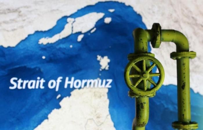 برنت يهوي 6% دون 100 دولار للبرميل في بداية تعاملات منتصف الأسبوع