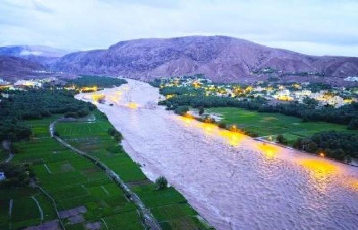 أخبار سلطنة عمان | أمطـــــار متفاوتة الغــزارة على عدد من المحـــافظات ..وغدًا دخـــــــــول الموجة الأخيرة من منخفض «المسرات» | عيون الجزيرة الاخبارية عمان