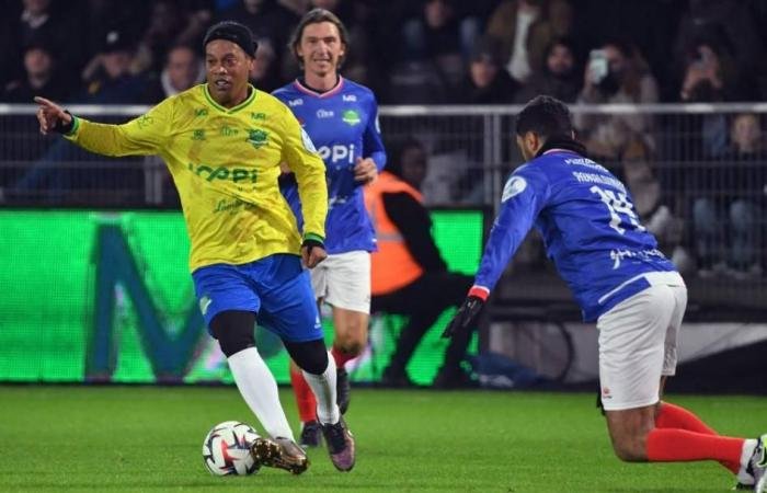 الرياضة الان | رونالدينيو يقود أساطير البرازيل في مباراة ودية بملعب سندرلاند | عيون الجزيرة الرياضي