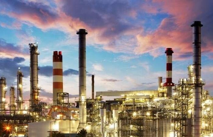 ارتفاع أسعار النفط بأكثر من 4% مع تصاعد مخاوف الإمدادات