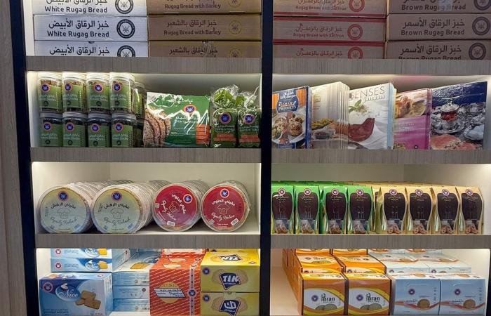 أخبار الكويت | «الشؤون» لـ «التعاونيات»: سداد المستحقات المتأخرة لـ «المطاحن» وشركات المياه | عيون الجزيرة الكويت