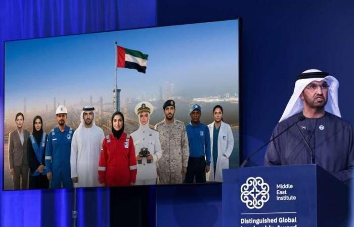 سلطان الجابر ينال جائزة القيادة المتميزة من «معهد الشرق الأوسط»