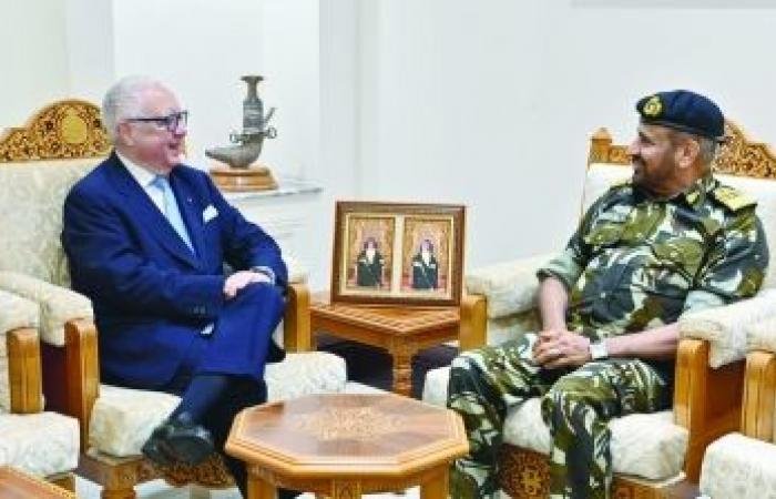 أخبار سلطنة عمان | رئيس أركان القوات المسلحة يستقبل مسؤولا إيطاليًا | عيون الجزيرة الاخبارية عمان